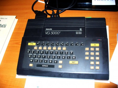 French Philips VG 5000 computer (AZERTY)